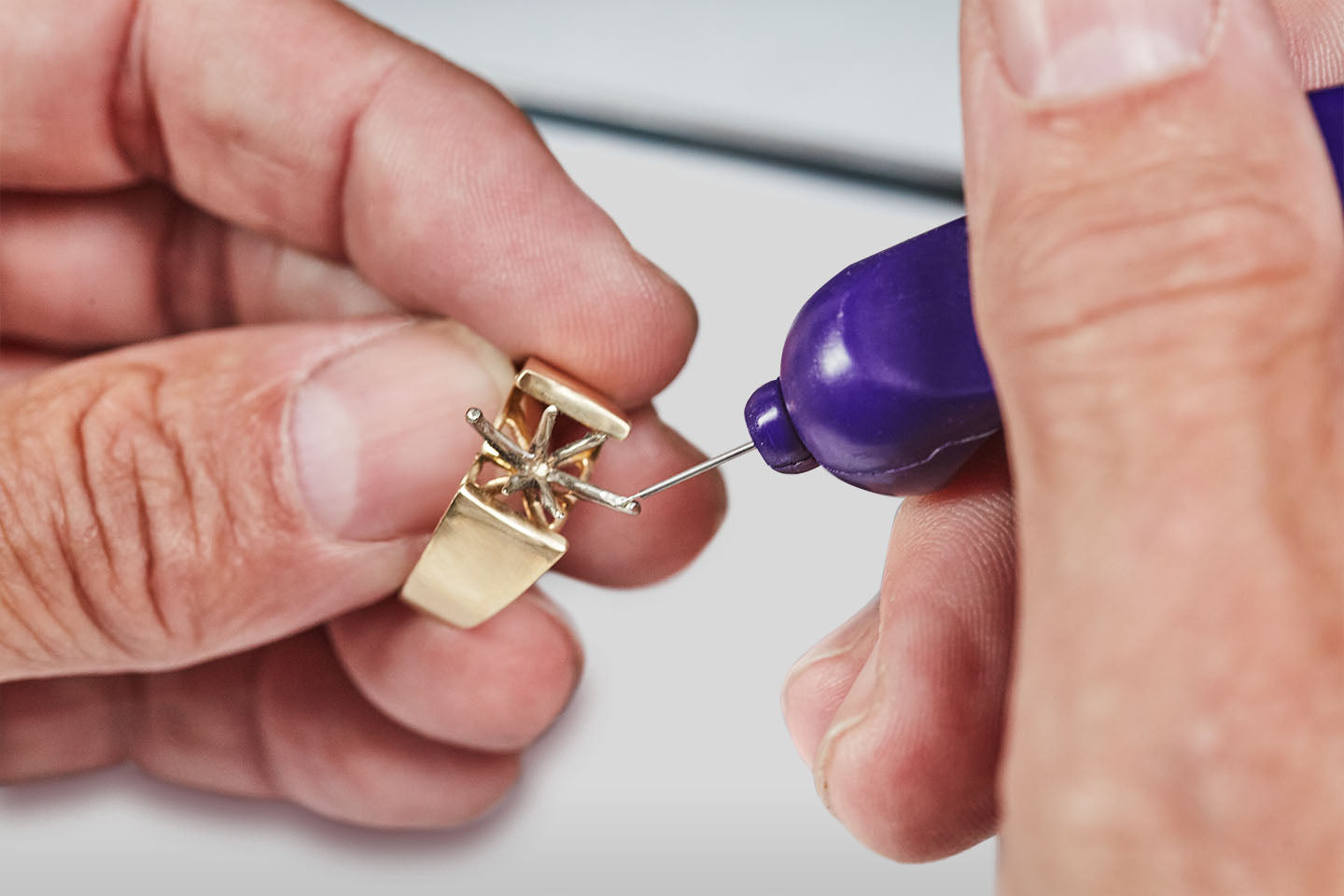 Why Modern Jewelers Need a Laser Welder